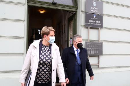 VLADA NA OBISKU V CERKNICI 10 FOTO LJUBO VUKELIČ